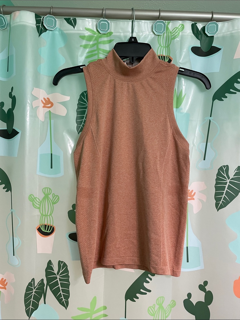 Calis Mock Neck Sleeveless Tank Top